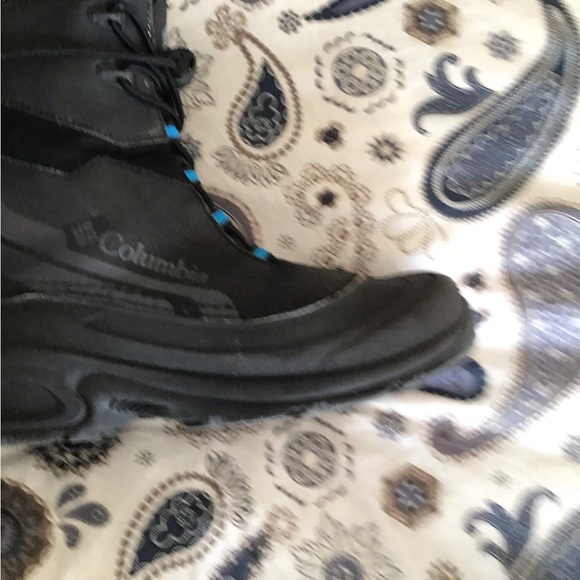 Womens/youth Columbia Winter Boots - Picture 2 of 6